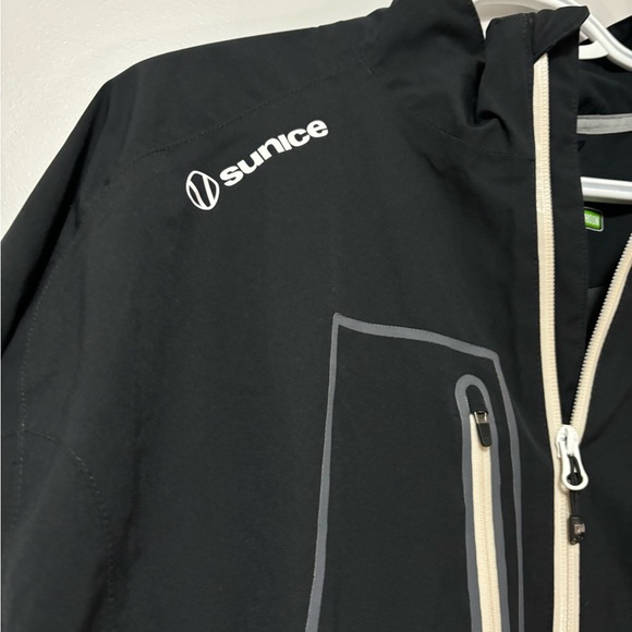 Sunice Zephal Typhoon Waterproof Breathable 1/4 zip Windbreaker Light Jacket - Picture 3 of 7